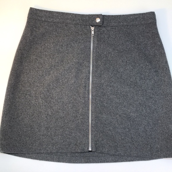 Madewell Dresses & Skirts - Madewell Gray Wool Mini Skirt with Full Length Front Zipper Size 12